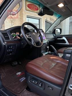 تويوتا لاندكروزر